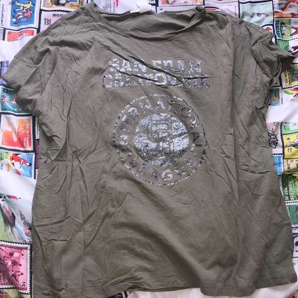 shirt - Picture 1 of 3